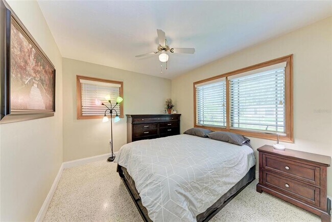 Building Photo - 27192 San Marino Dr