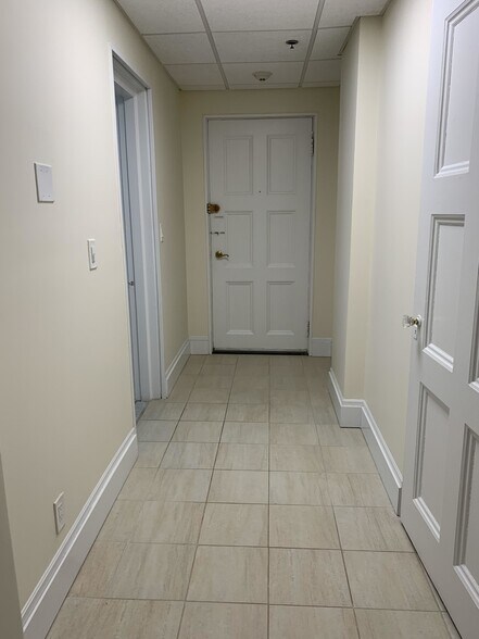 Building Photo - 62 Boylston St
