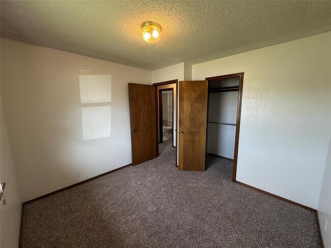 Building Photo - 7109 NW 117th Terrace