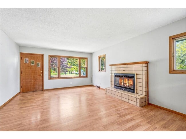 Building Photo - 3110 39th Ave NE