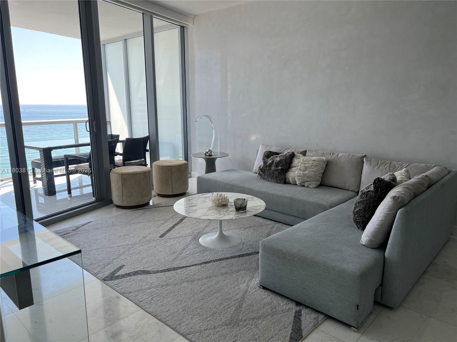 Building Photo - 17121 Collins Ave