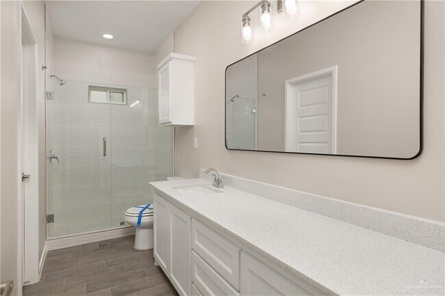 Building Photo - 23 W Harrison Ave