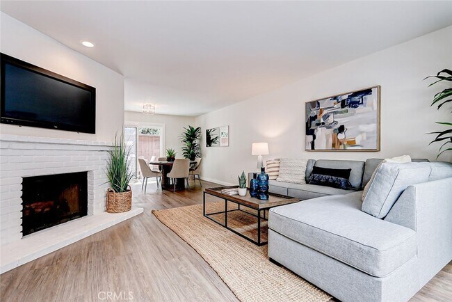 Living room/Dining area - 4033 W 182nd St