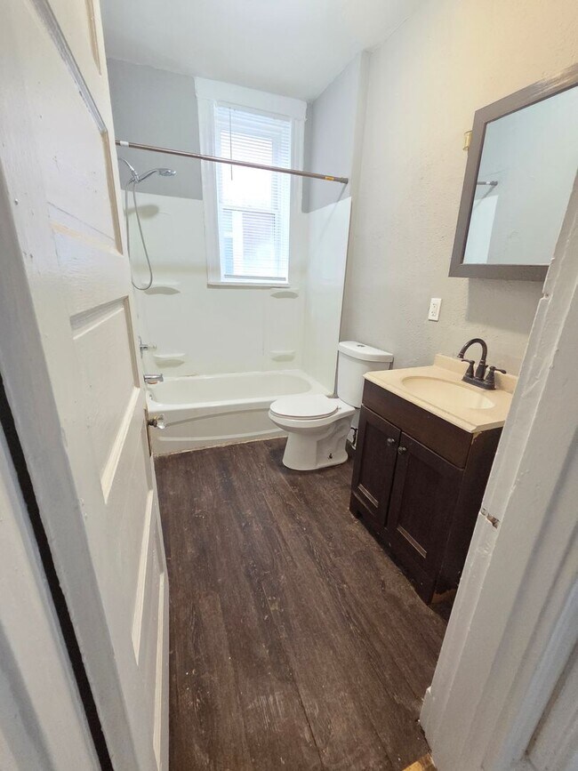 Building Photo - 3129-31 Keokuk St.