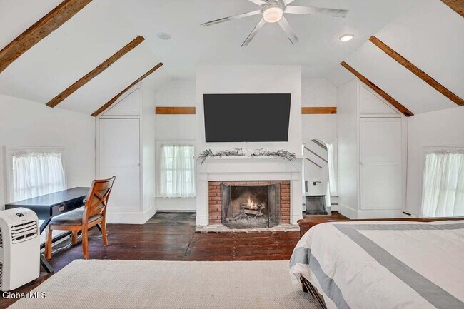 Building Photo - 5051 Bliss Rd
