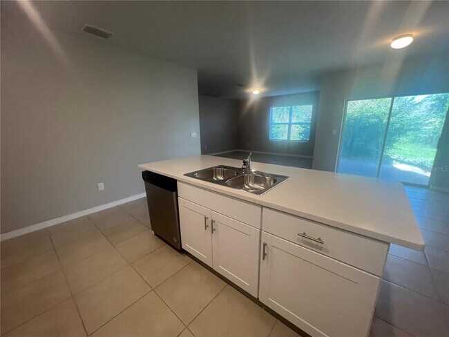 Building Photo - 280 Perute Ct