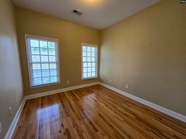 Building Photo - 301 Long Pointe Ln