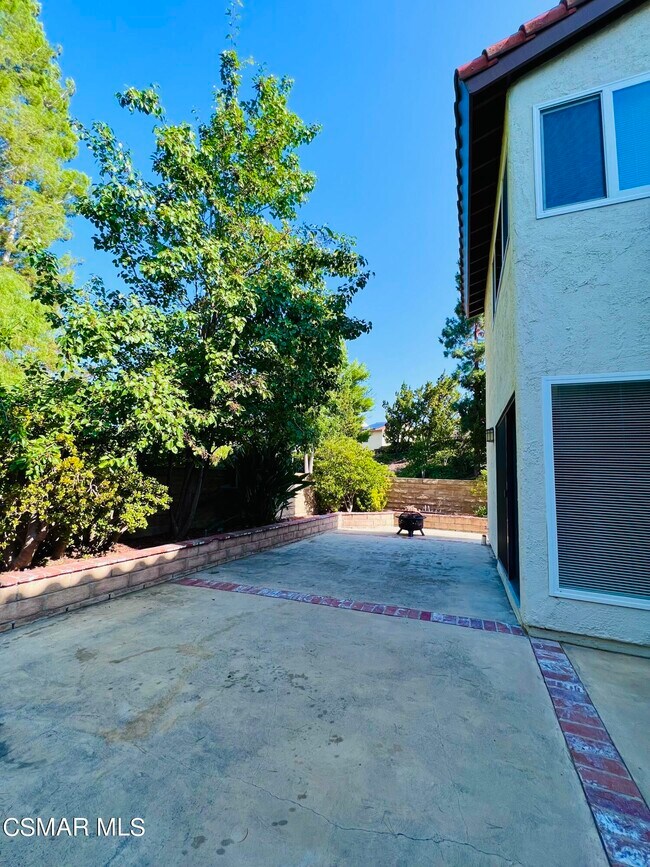 Building Photo - 937 Shadow Lake Dr