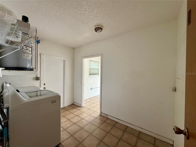 Building Photo - 7523 Blossom Ave