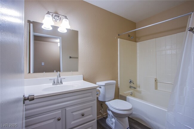 Building Photo - 7885 W Flamingo Rd