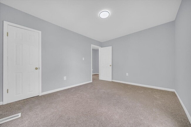 Building Photo - 408 Mt Vernon St