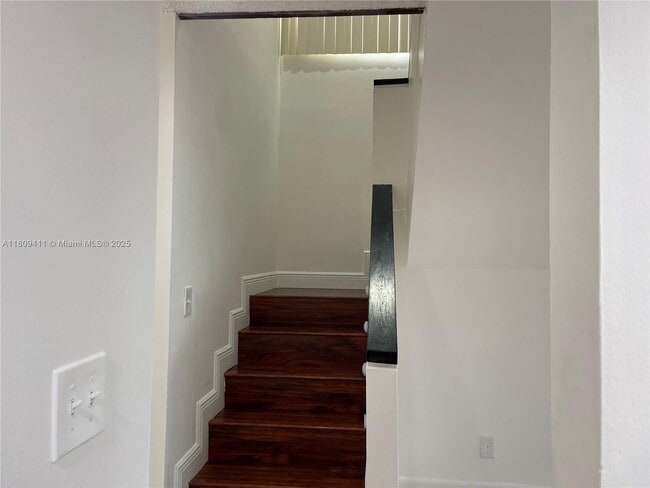 Building Photo - 2961 SW 87th Ave