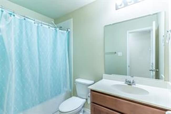 Building Photo - Single-family beautiful home has 5 bedroom...