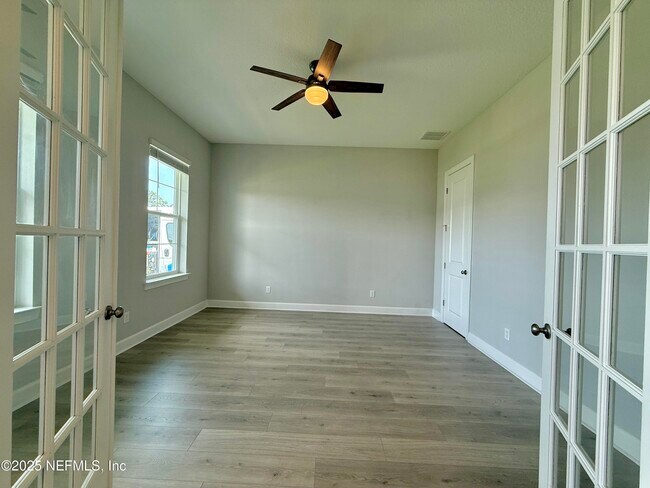 Building Photo - 505 Windwalker Dr