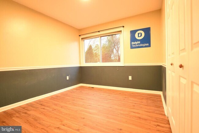 Building Photo - 111 Biscayne Ct