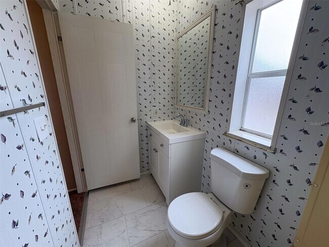 Building Photo - 3505 Meteor Pl