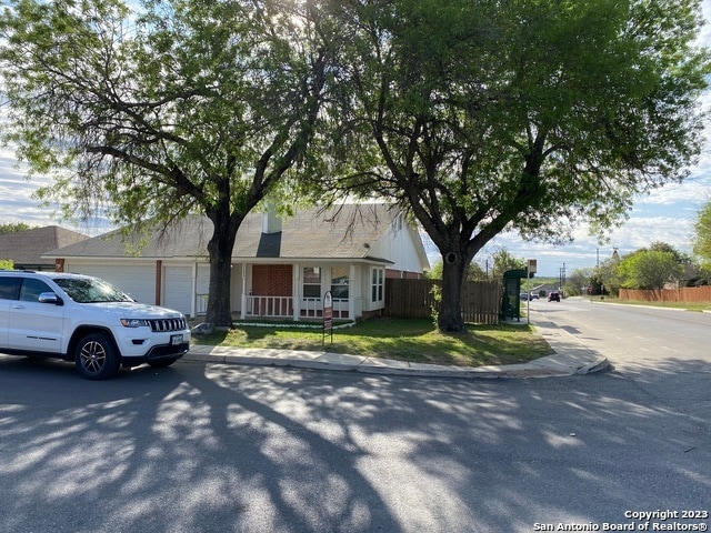 Building Photo - 2103 Farmsville Dr