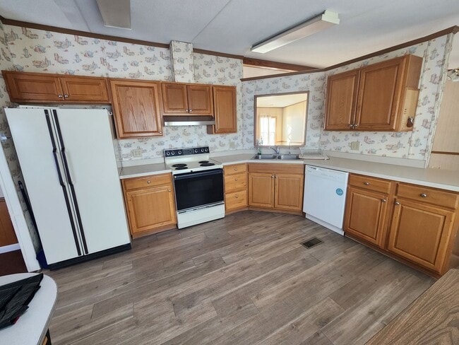 Building Photo - 615 Twin Bridge Rd