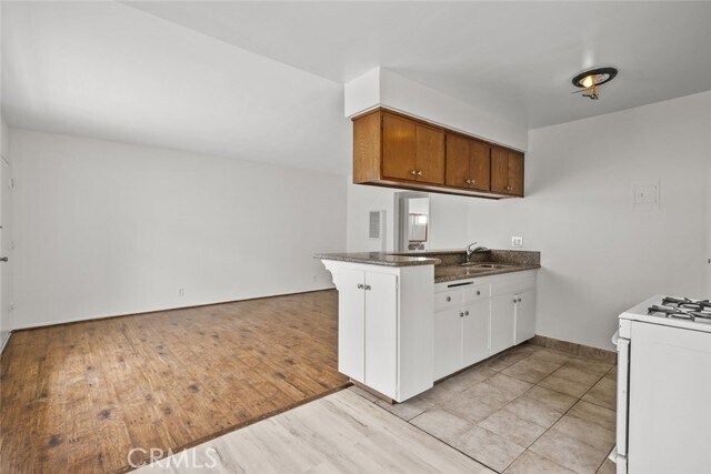Building Photo - 1601 College View Dr