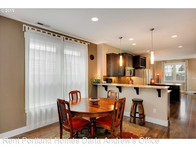 Building Photo - 3 br, 2.5 bath House - 6618 SE 66th Ave