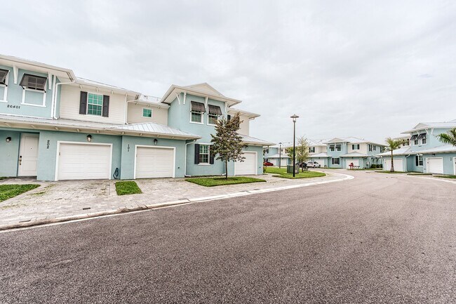 Building Photo - 26401 Coco Cay Cir
