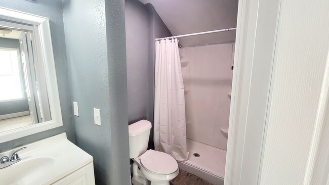 Building Photo - Studio Apartment in Fort Worth