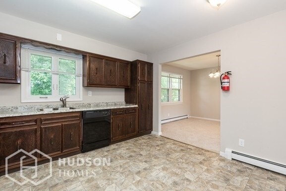 Building Photo - NOW AVAILABLE!  - 85 ROCK RD Unit 2, Hawth...