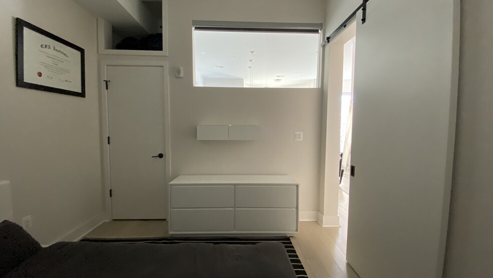 Bedroom - 475 New York Ave NW