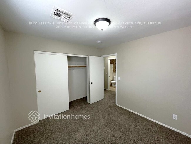 Building Photo - 3732 N 106th Ln