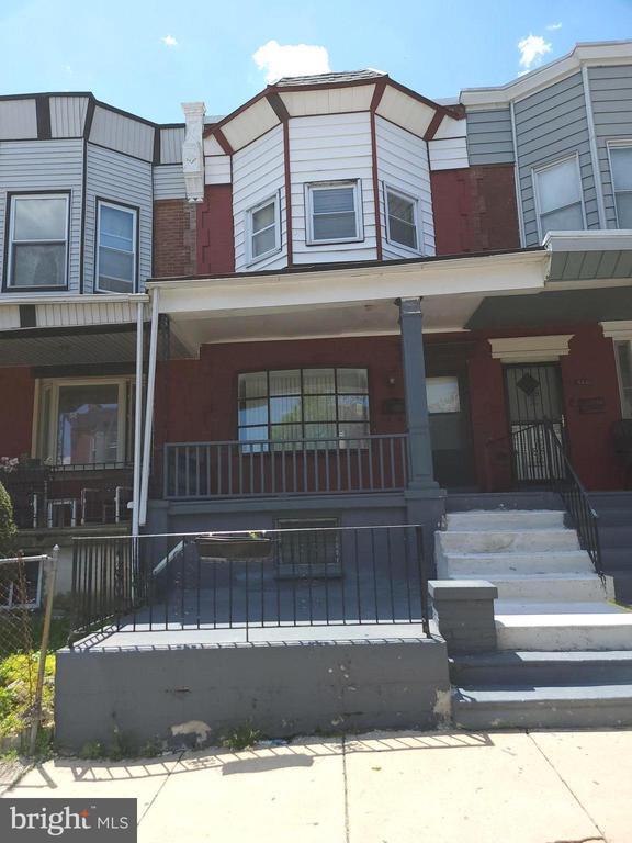 Building Photo - 5438 Addison St