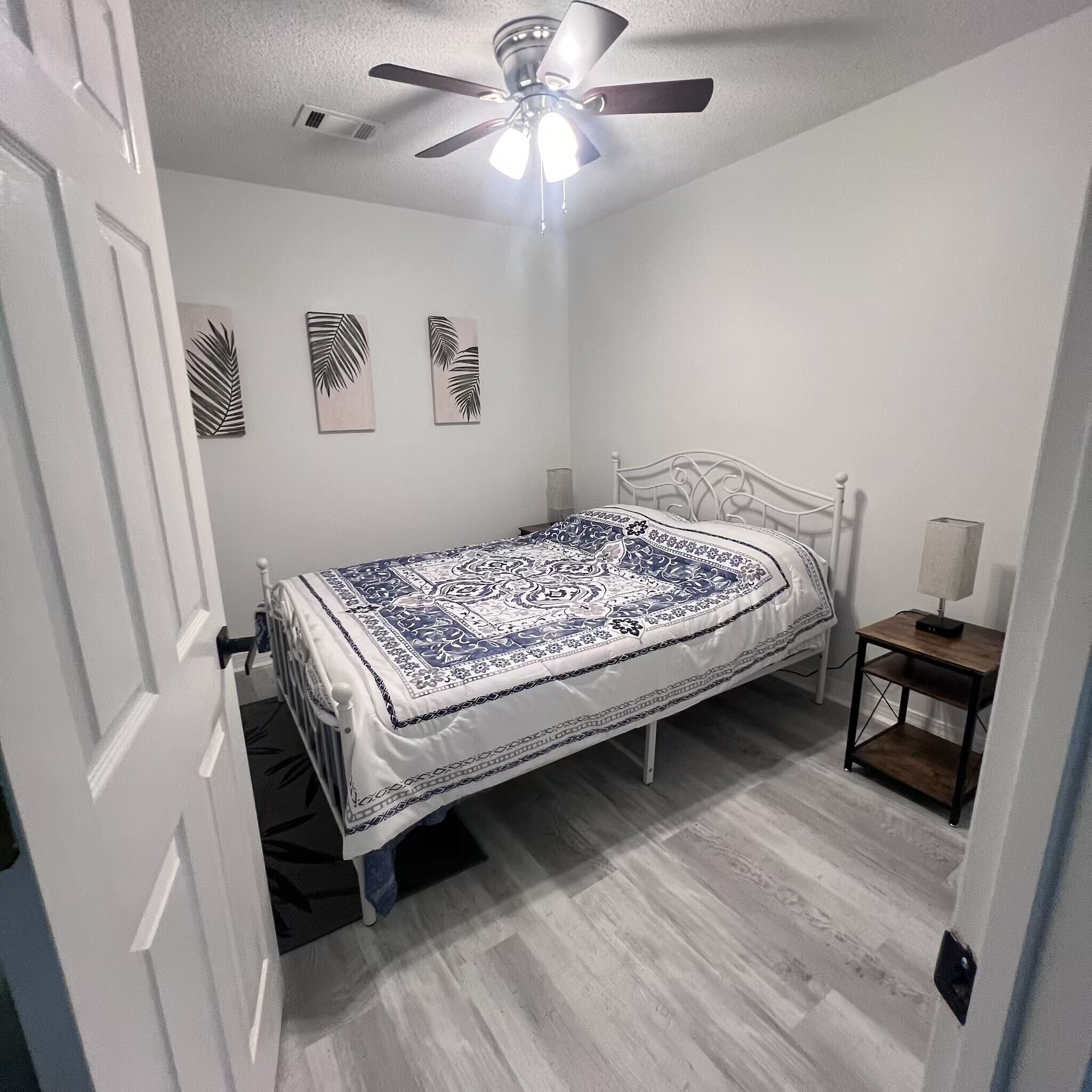 Building Photo - 4584 Tamarind Dr