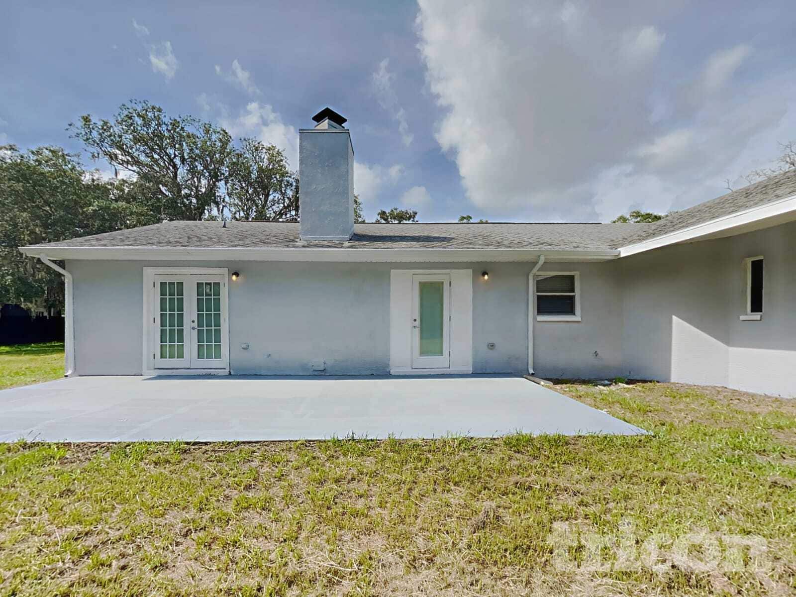 Building Photo - 13210 Maple St