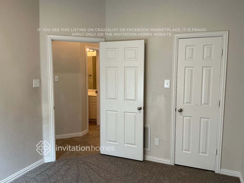 Building Photo - 222 Vernon Dr