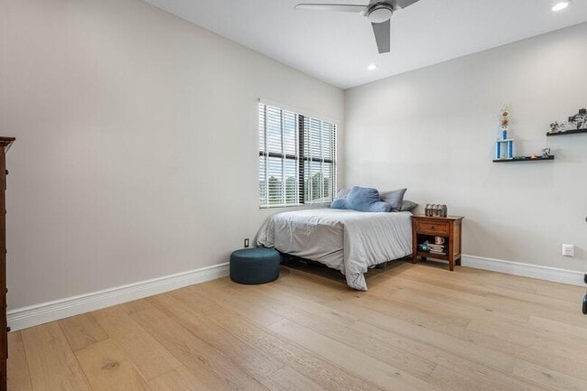 Building Photo - 17317 Santaluce Mnr