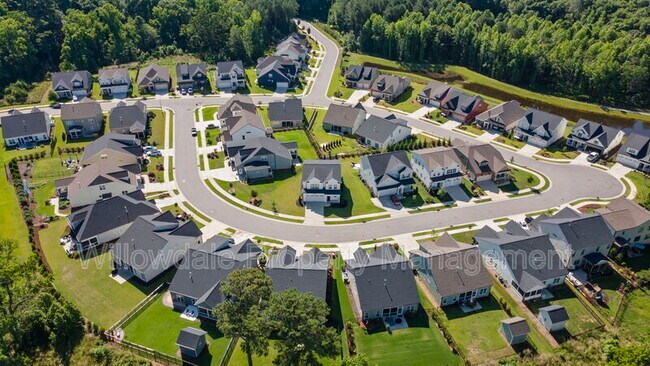 Building Photo - 2020 Moonraker Dr