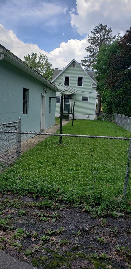 Building Photo - HOUSE FOR SALE, not for rent.
