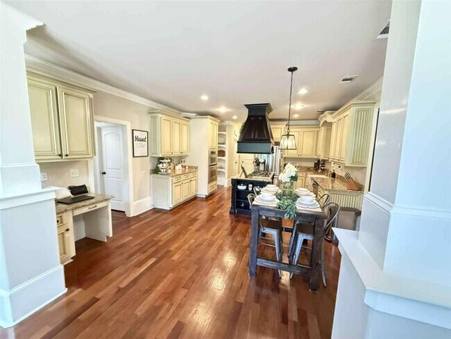 Building Photo - 1399 Traditions Way
