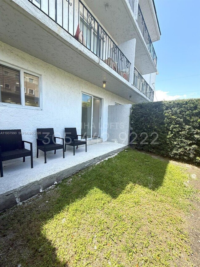 Building Photo - 1328 NW 4th St