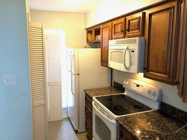 Building Photo - 3320 N Arnoult Rd