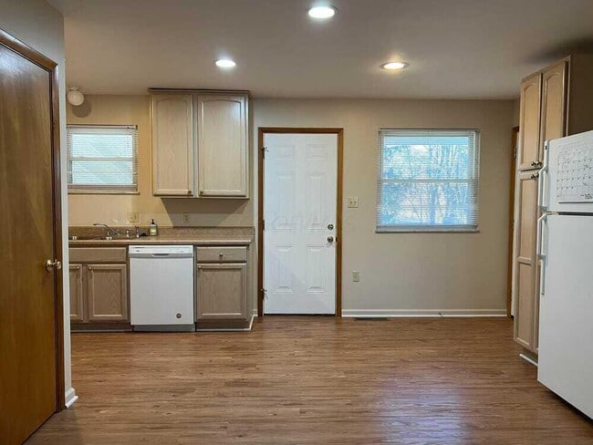 Building Photo - 1453 Norma Rd