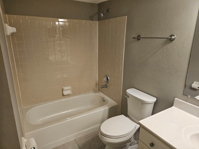 Building Photo - 2339 Sandalwood Creek Ct