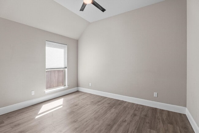 Building Photo - 28348 Sterling Oak Dr