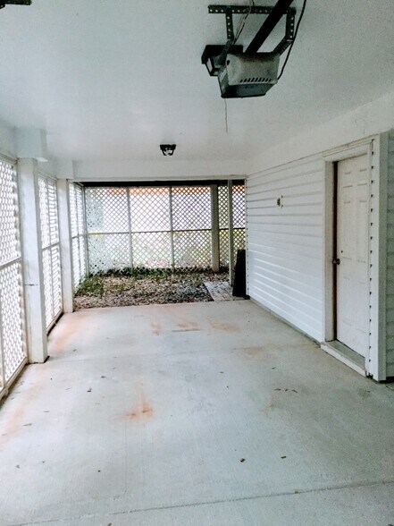 Building Photo - 270 Hillcrest Rd