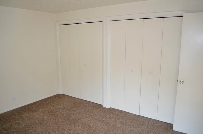 Building Photo - 205 E 4600 S
