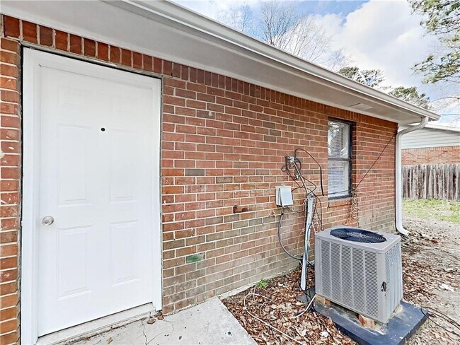 Building Photo - 1289 Knoll Ct NW