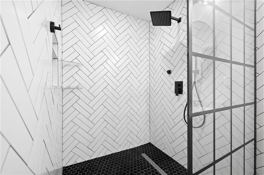 Building Photo - 3065 Windcrest Ct