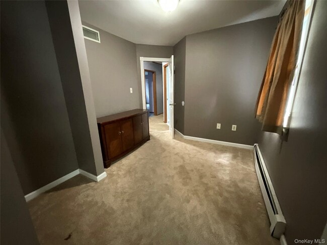 Building Photo - 22 Dogwood Dr