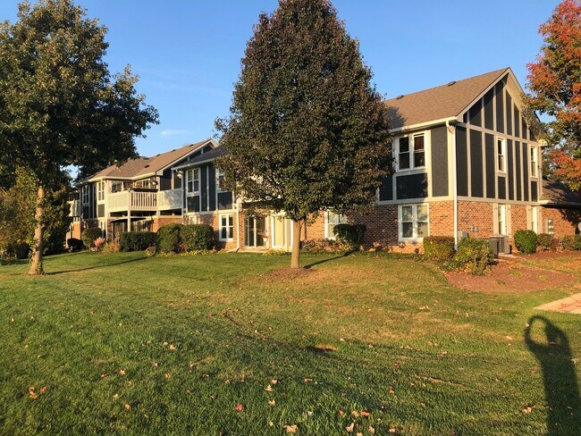 Building Photo - 1426 Clairmont Ct