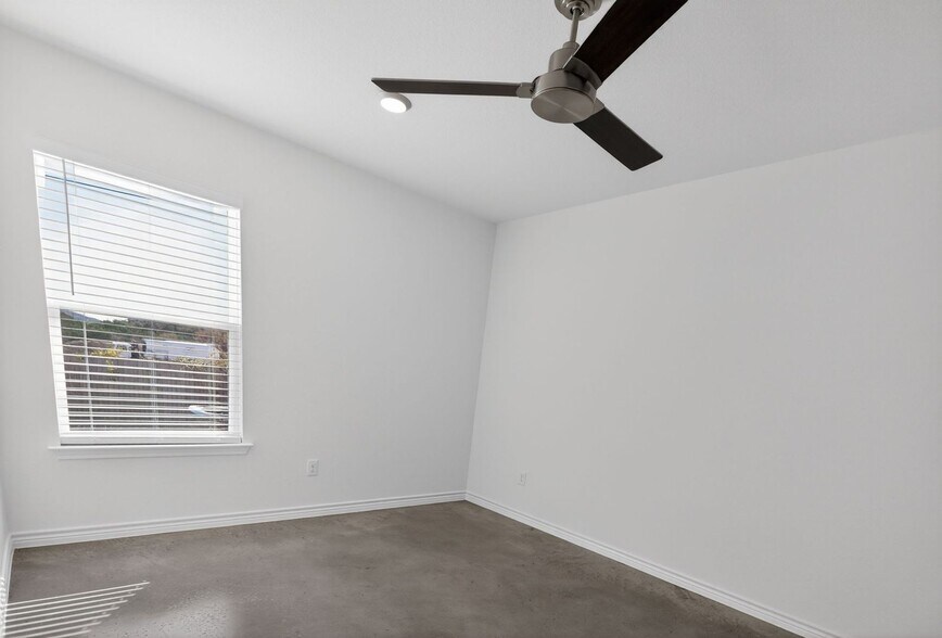 Building Photo - 1255 Concord Dr