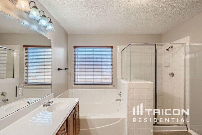 Building Photo - 7602 Tidewater Dr